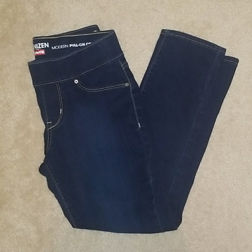 Levi's pull-on crop Jeans